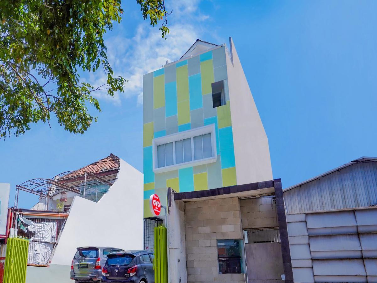 Super Oyo Capital O 90336 Olive Guest House Surabaya Luaran gambar
