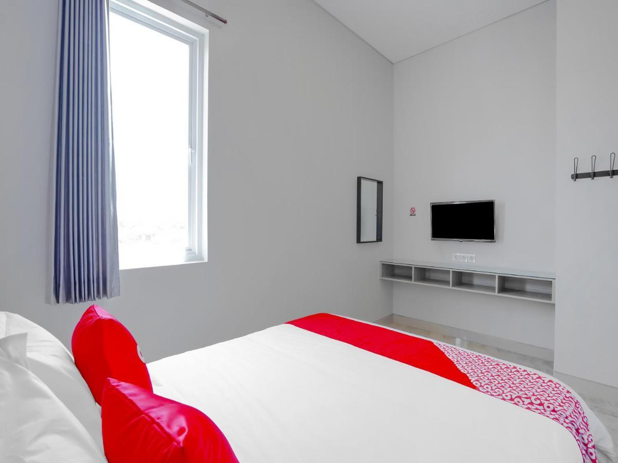 Super Oyo Capital O 90336 Olive Guest House Surabaya Luaran gambar